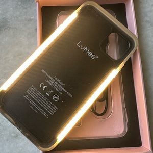 LuMee lighted case